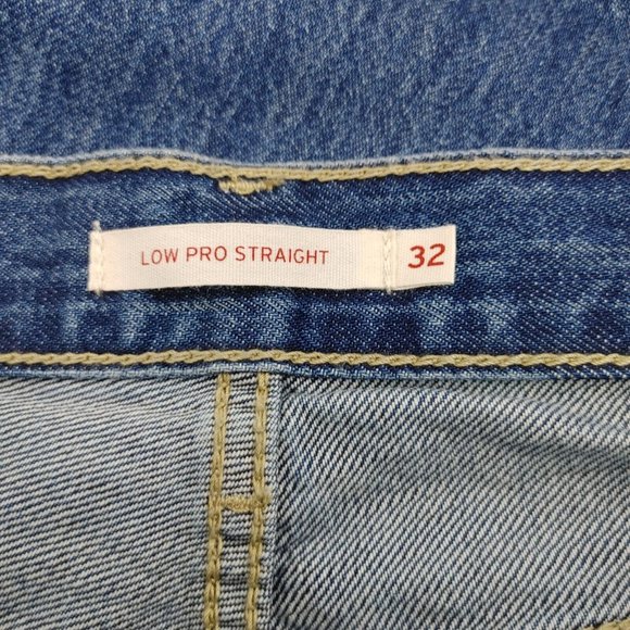 Levi's Low Pro Mid Rise Women's Jean's Size 32 (35" Waist) Factory Distressed - Picture 7 of 12
